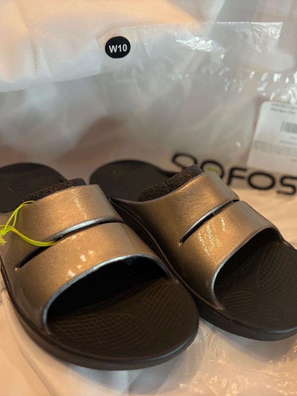 OOFOS Women’s Luxe Slide | NIB | Latte Sz 10w